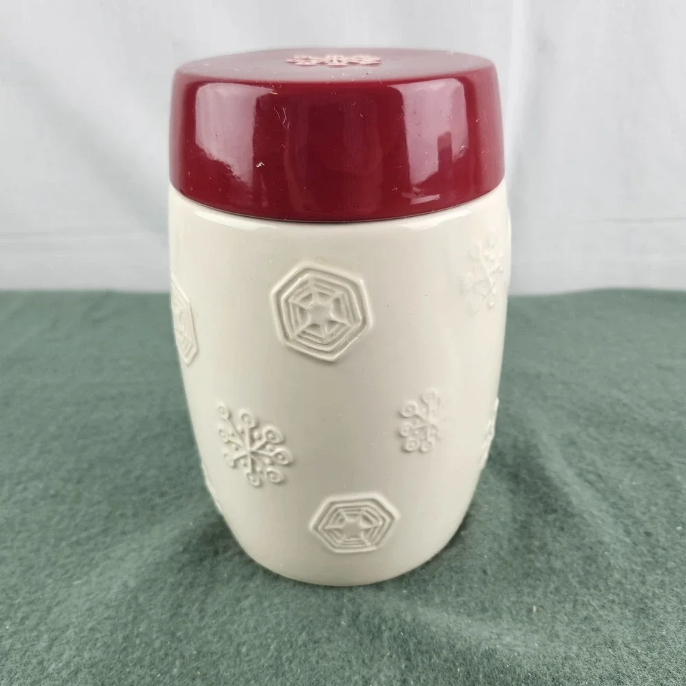 2011‎ Starbucks Embossed Ceramic Red/White Snowflake 12 oz Kitchen Canister